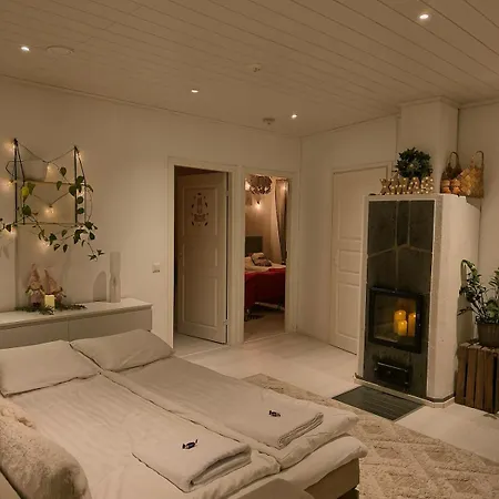 Korento - Private With Sauna&lappish-style Grill Hut Rovaniemi